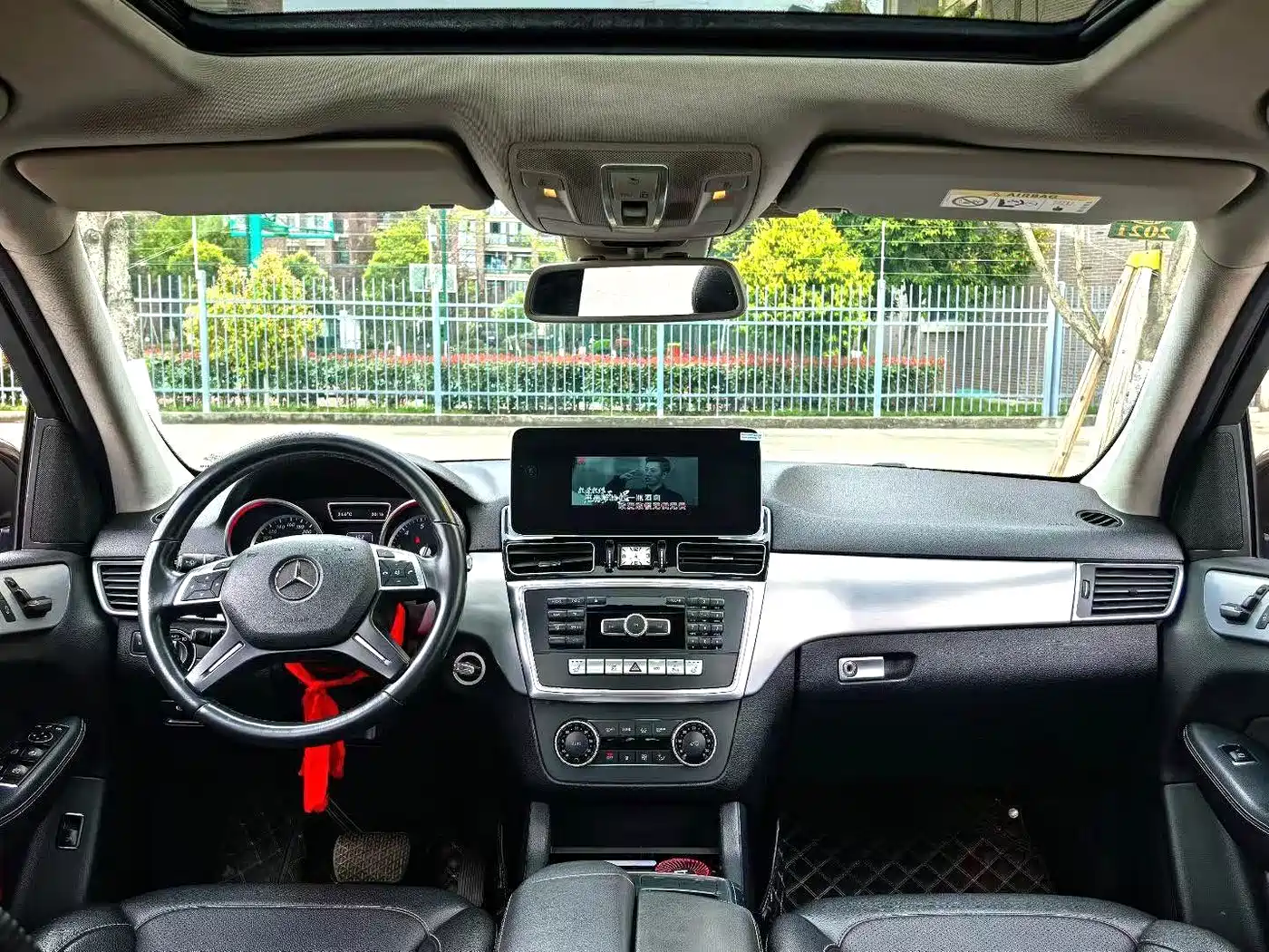 Mercedes-Benz M-Class 2014 ML 320 4MATIC фото 8