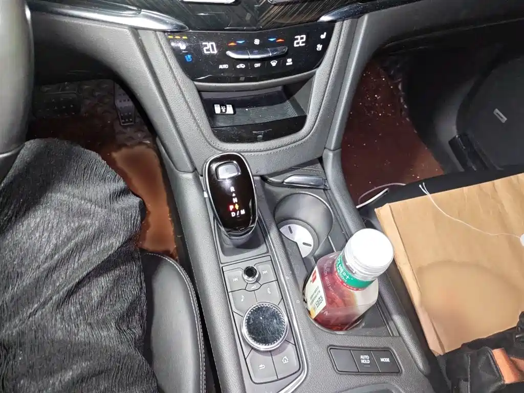 Cadillac XT6 2021 28T 6-Seater AWD Luxury фото 7