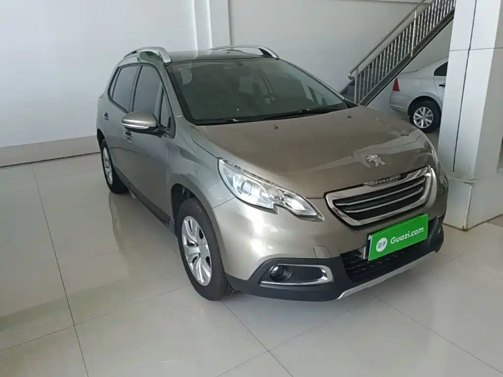 Фото 4 - Peugeot 2008