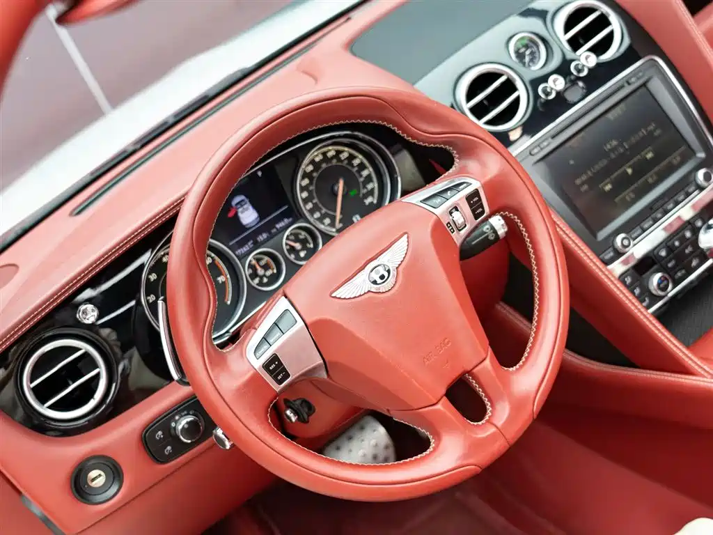 Bentley Continental 2017 4.0T GT V8 Convertible фото 10
