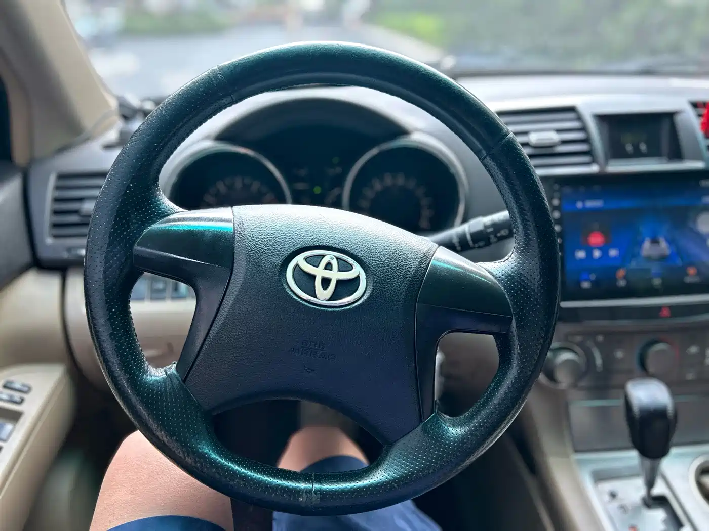 Photo 10 - Toyota Highlander