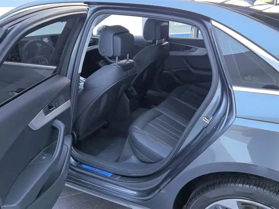 Audi A4L 2020 40 TFSI Fashion Dynamic Edition фото 11