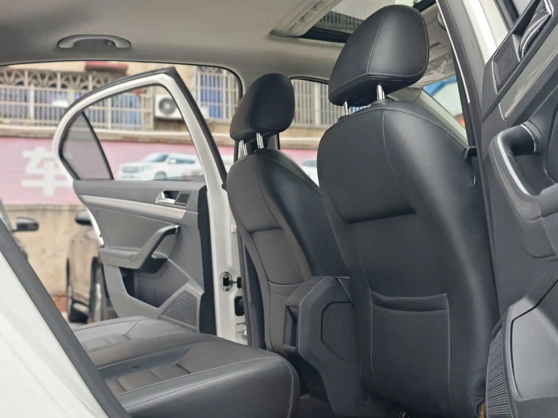 Photo 13 - Volkswagen Lavida