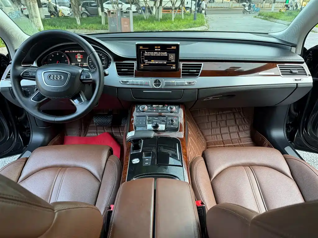 Audi A8 2013 A8L 45 TFSI quattro Luxury фото 14