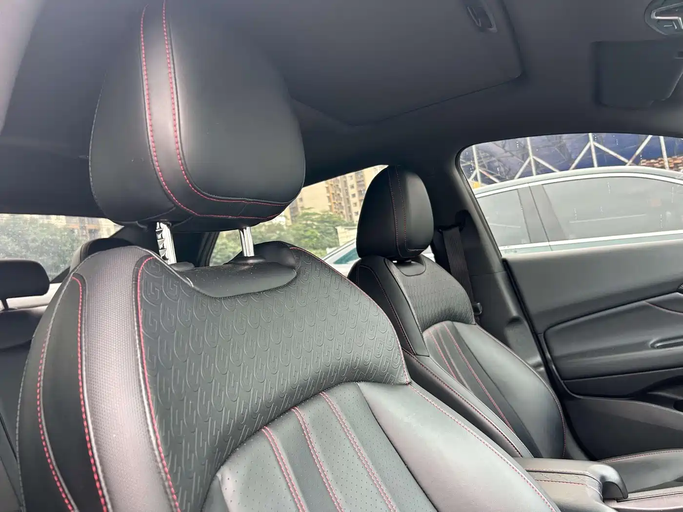 GAC Trumpchi Trumpchi Emkoo 2021 270T DCT J15 Edition фото 9