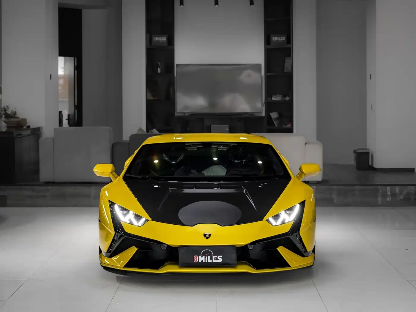 Photo 2 - Lamborghini Huracán