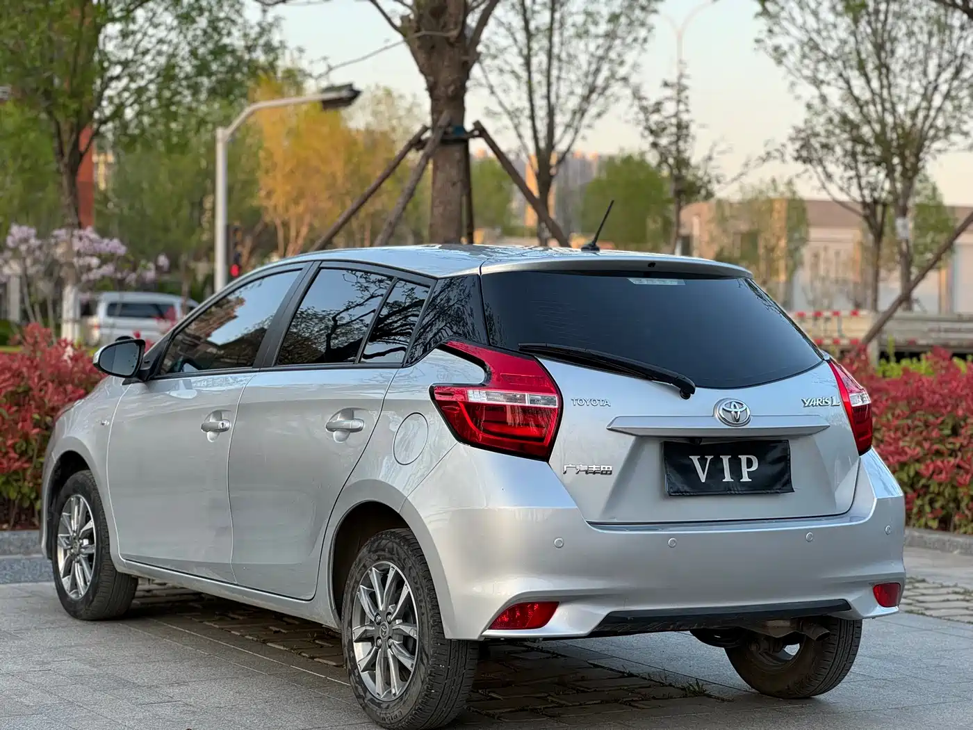 Toyota YARiS L Zhi Xuan 2022 1.5L CVT Luxury PLUS Edition фото 8