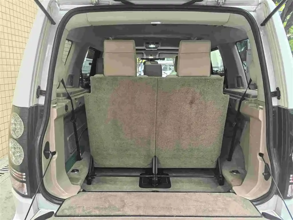Land Rover Discovery 2014 3.0 SDV6 HSE Diesel фото 14