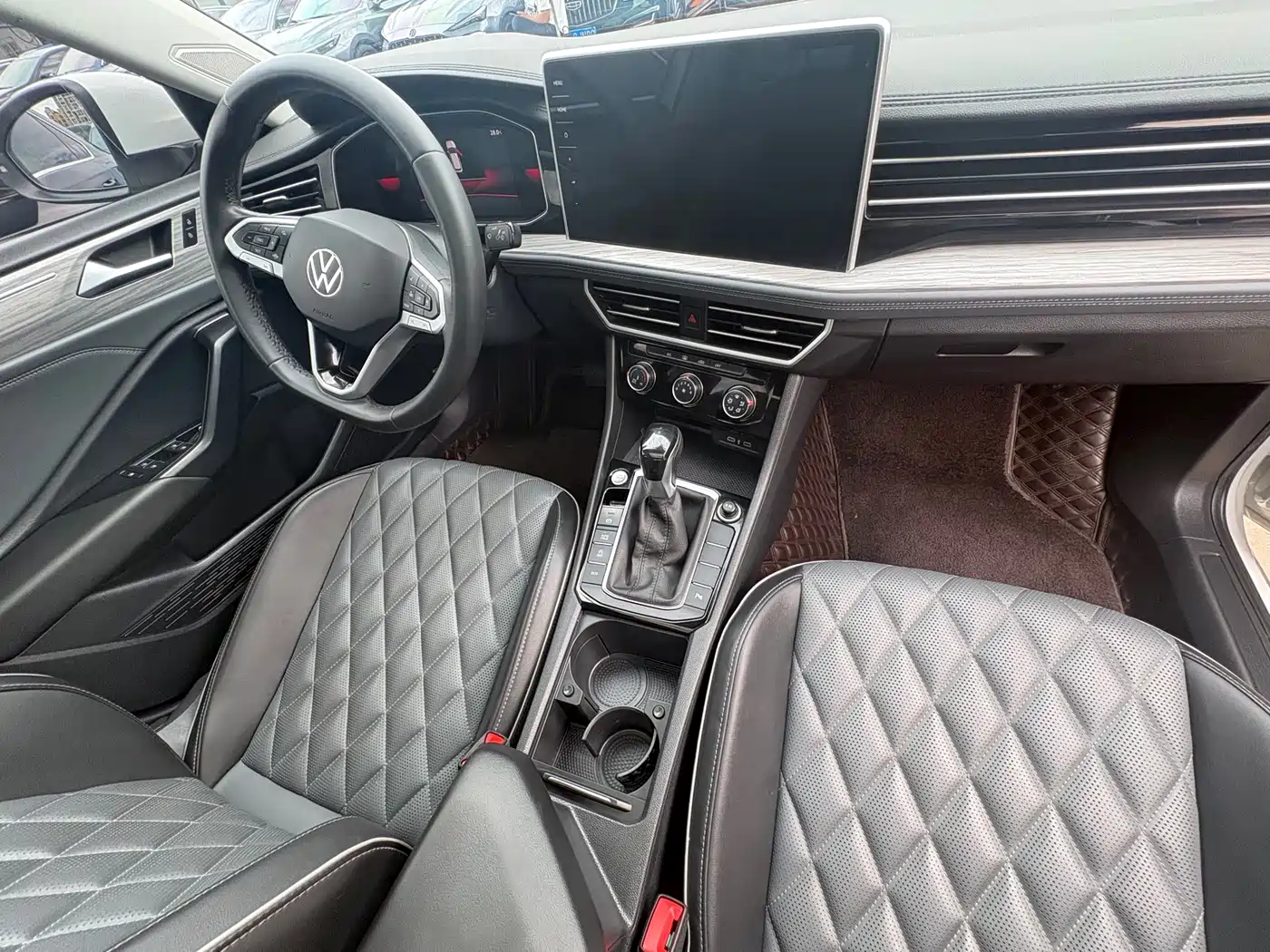 Volkswagen Sagitar 2023 300TSI DSG Surpassing Edition фото 15