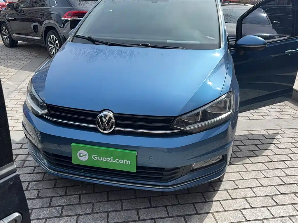 Volkswagen Touran 2018 Touran L 280TSI DSG Comfort 7-seater China V фото 10