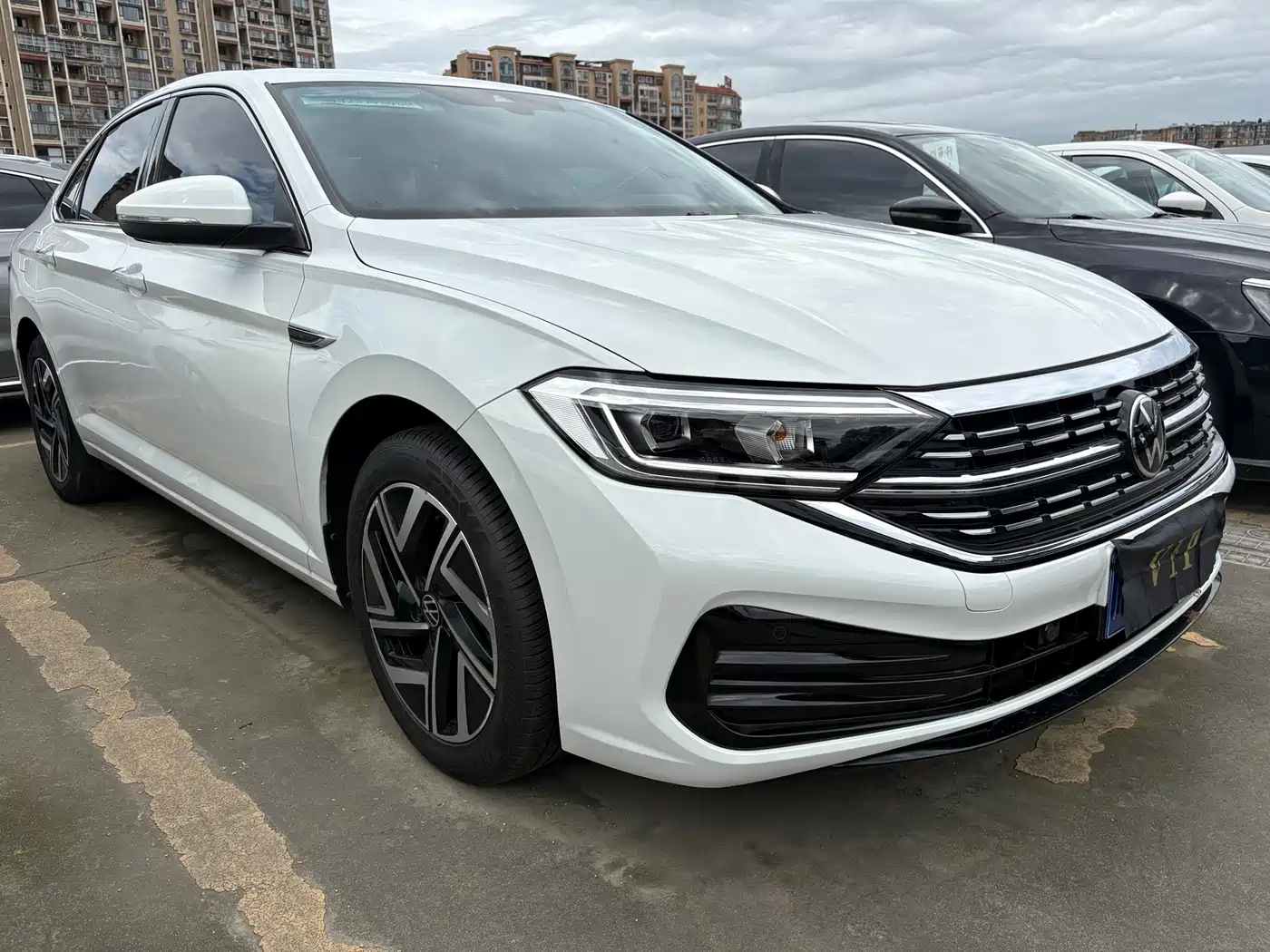 Volkswagen Sagitar 2023 300TSI DSG Surpassing Edition фото 3