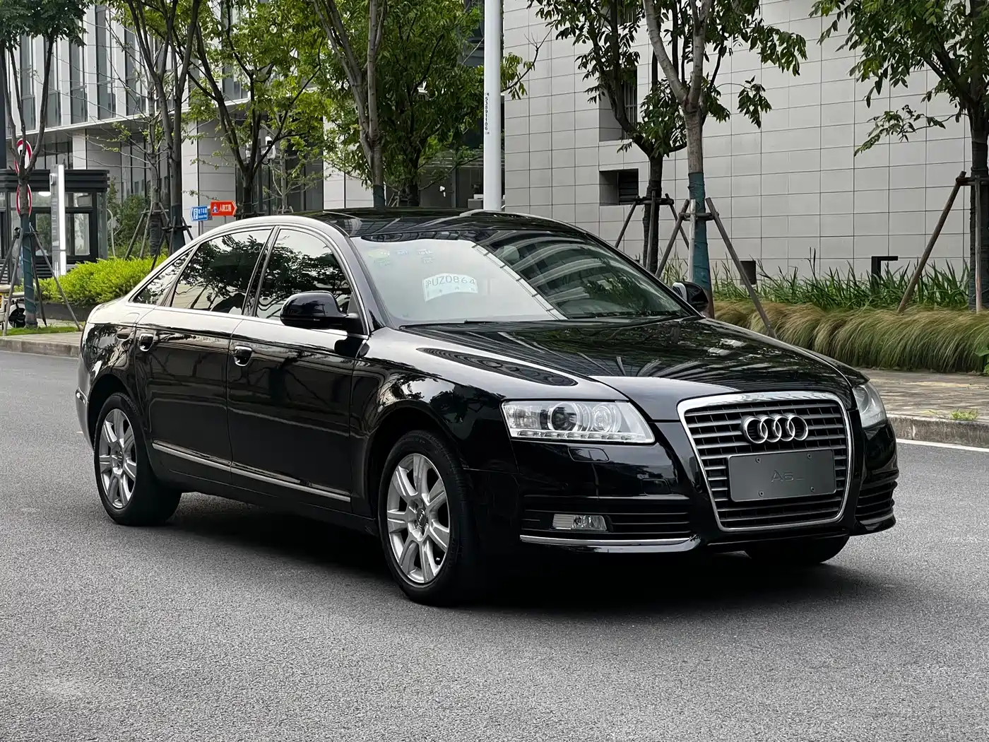 Фото 3 - Audi A6L