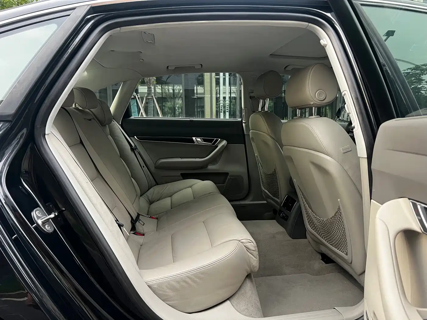 Фото 19 - Audi A6L