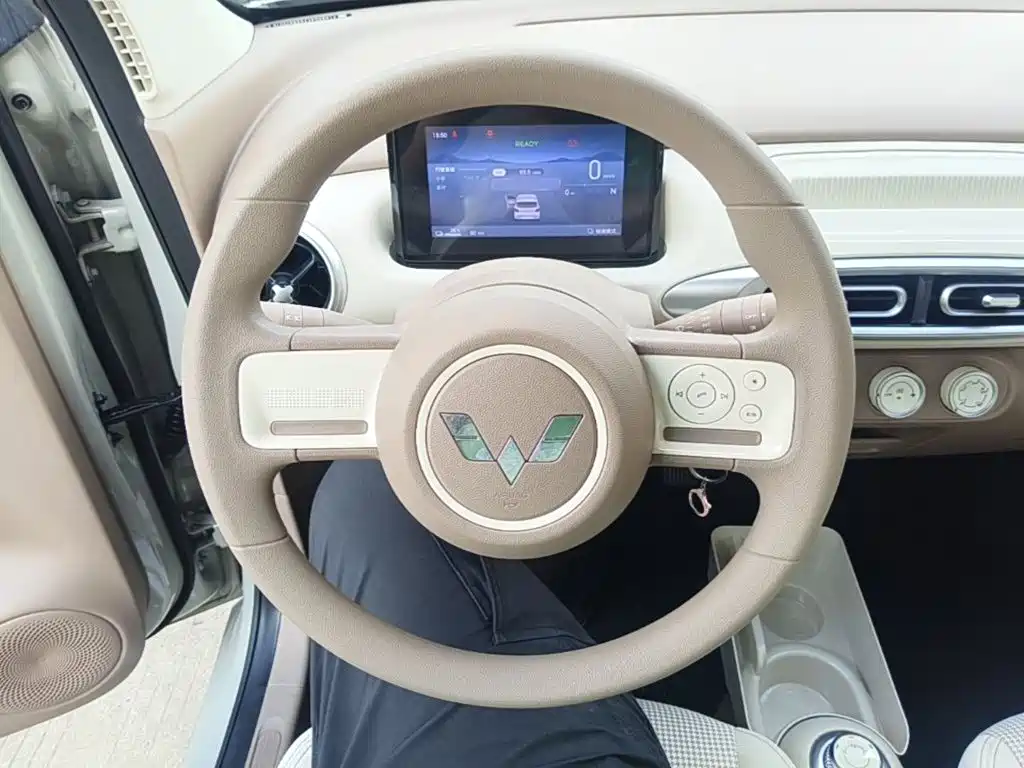 Wuling Motors Hongguang MINIEV 2026 2025 4-Door Advanced