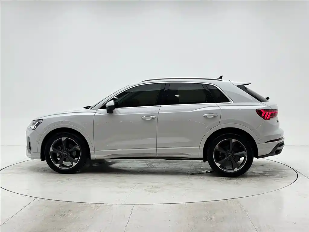 Audi Q3 2023 35 TFSI Fashion Dynamic (1.4T) фото 7