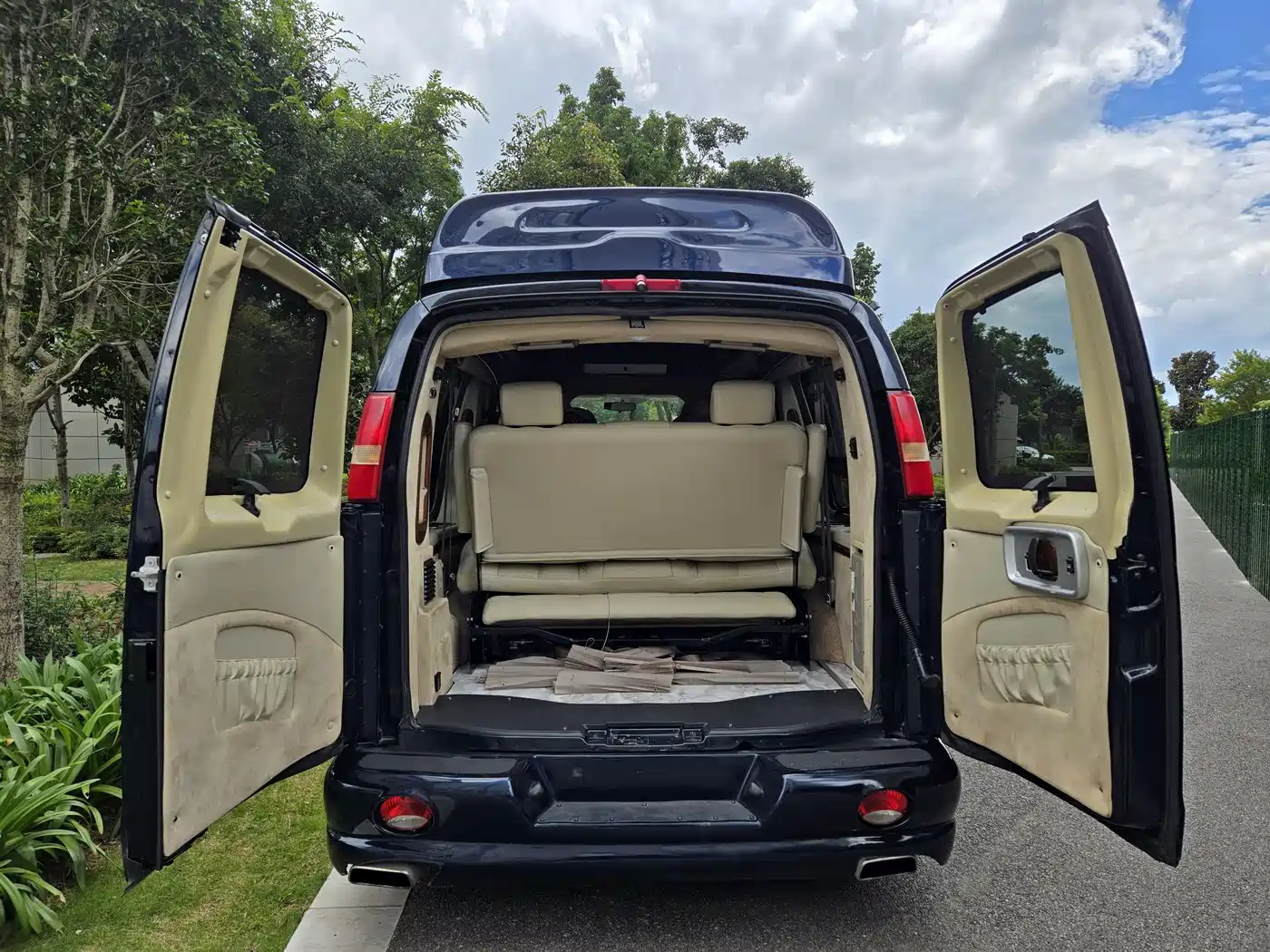 GMC Savana 2013 2014 5.3L Leader Edition