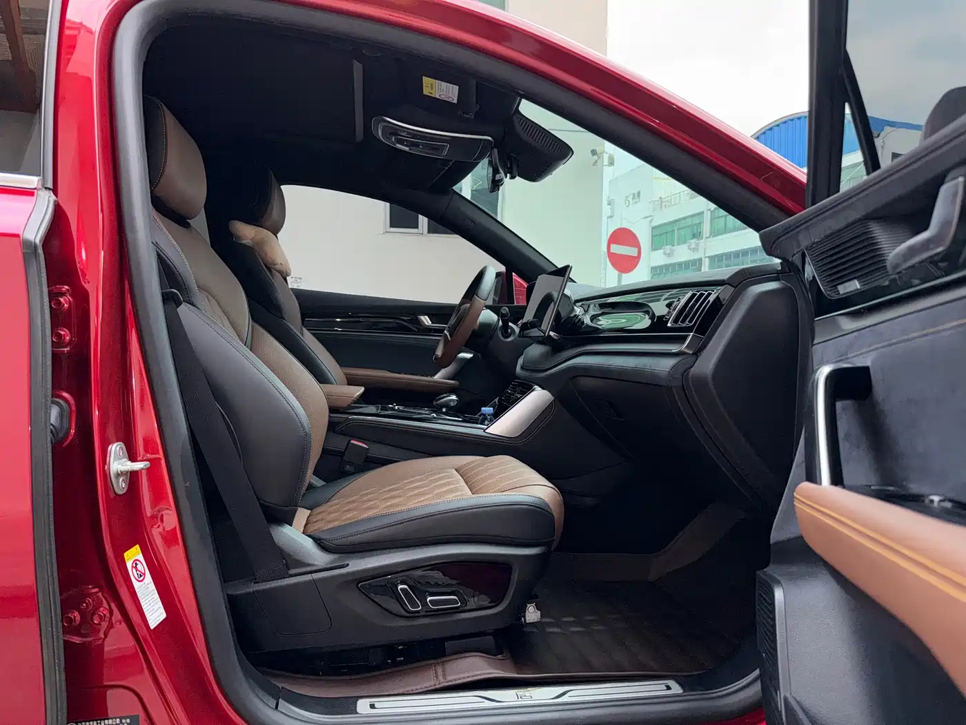 BYD Tang New Energy 2021 DM-i 112KM Premium фото 22