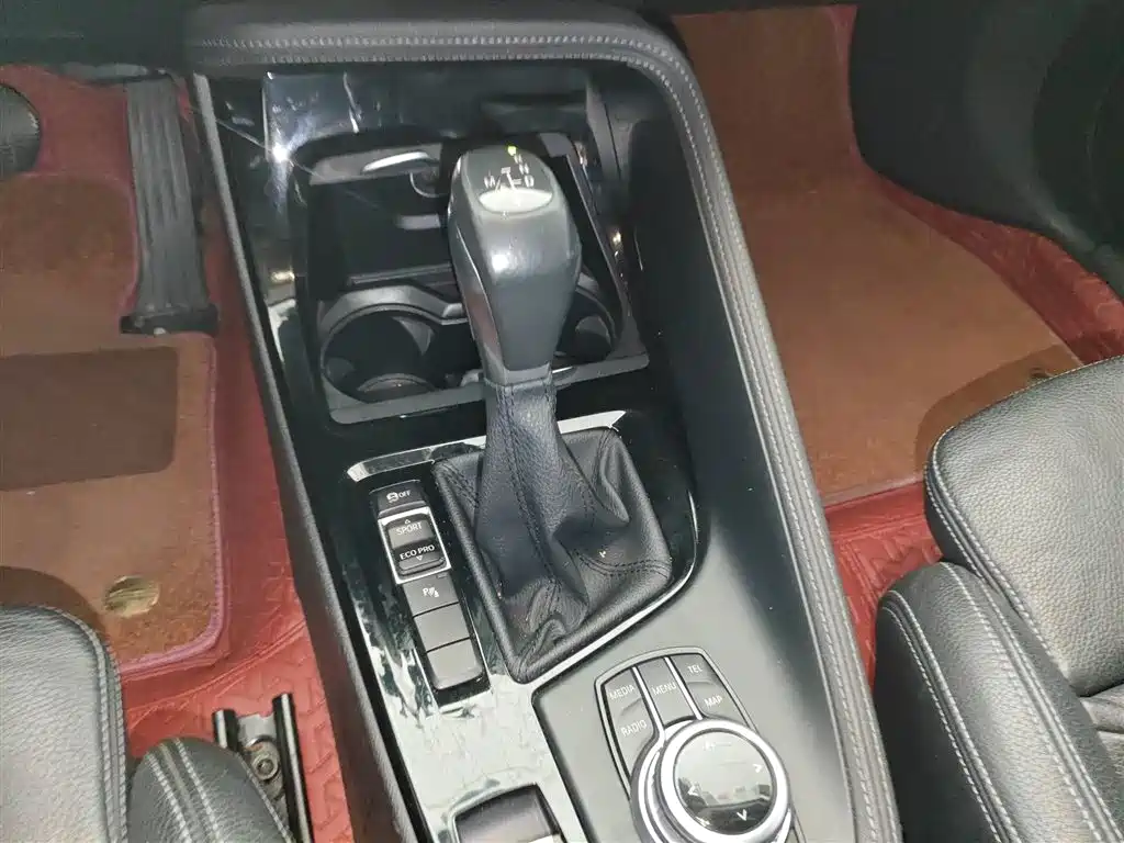 BMW X1 2016 sDrive20Li Luxury Model фото 14