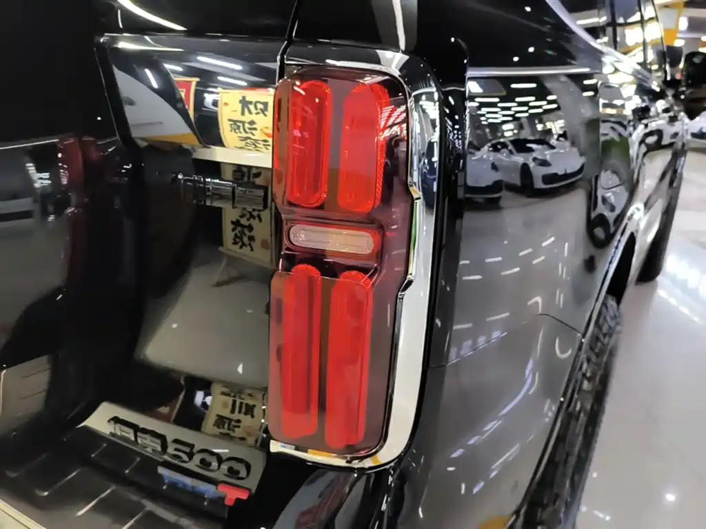 Tank 500 EV 2026 Hi4-T Smart Edition фото 8