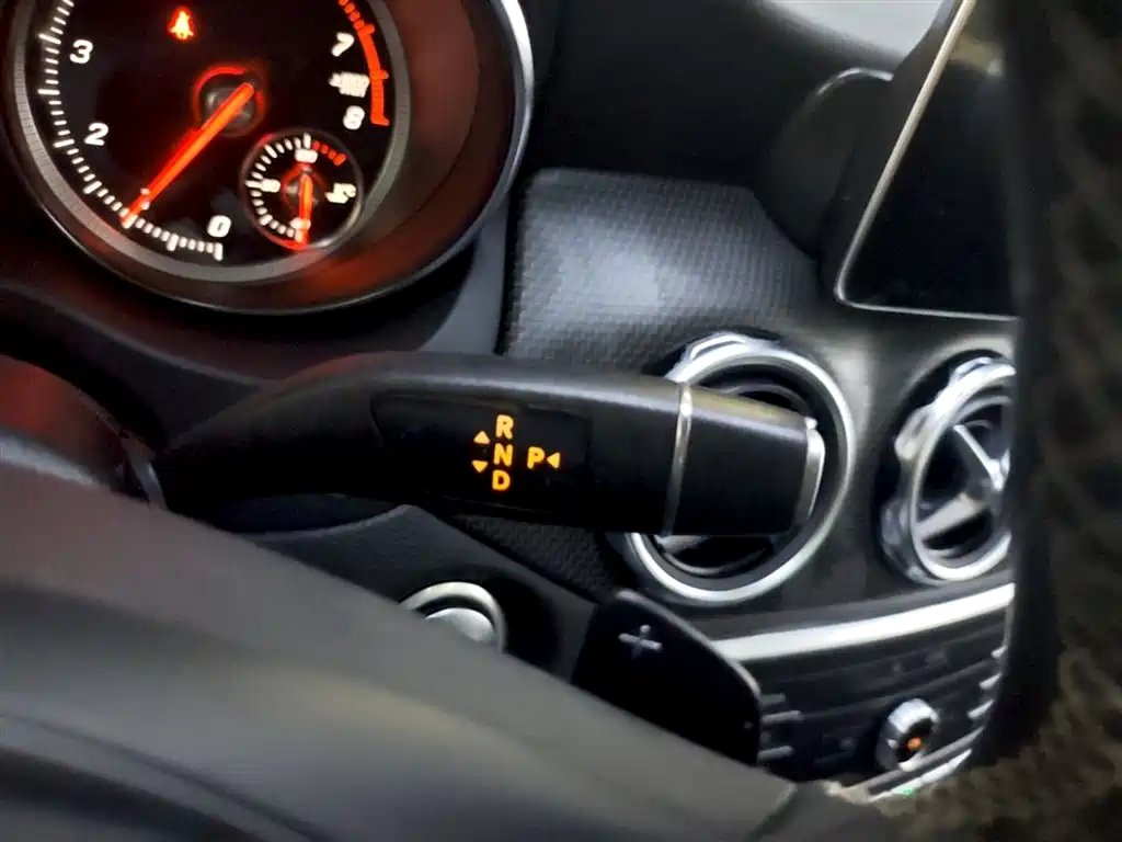 Mercedes-Benz GLA 2017 GLA 200 Dynamic фото 14