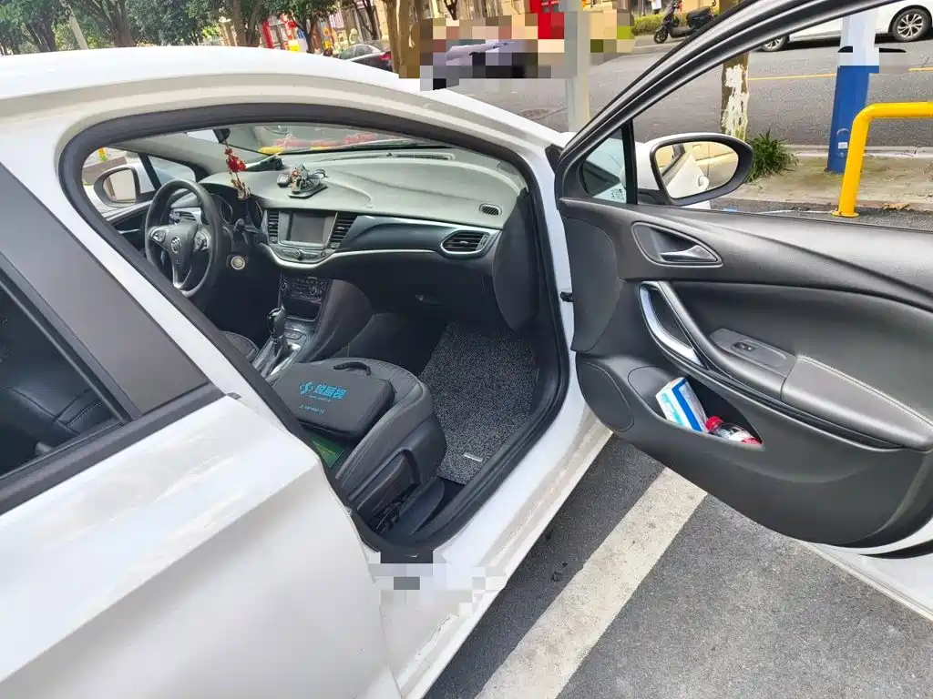 Фото 22 - Buick Verano