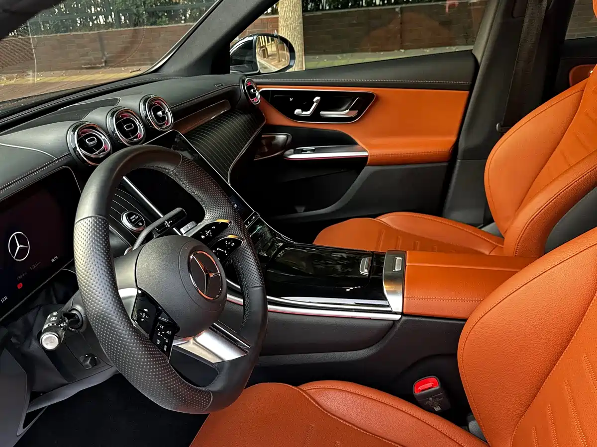 Mercedes-Benz GLC 2023 Facelift GLC 300 L 4MATIC Sport 5-Seater фото 6