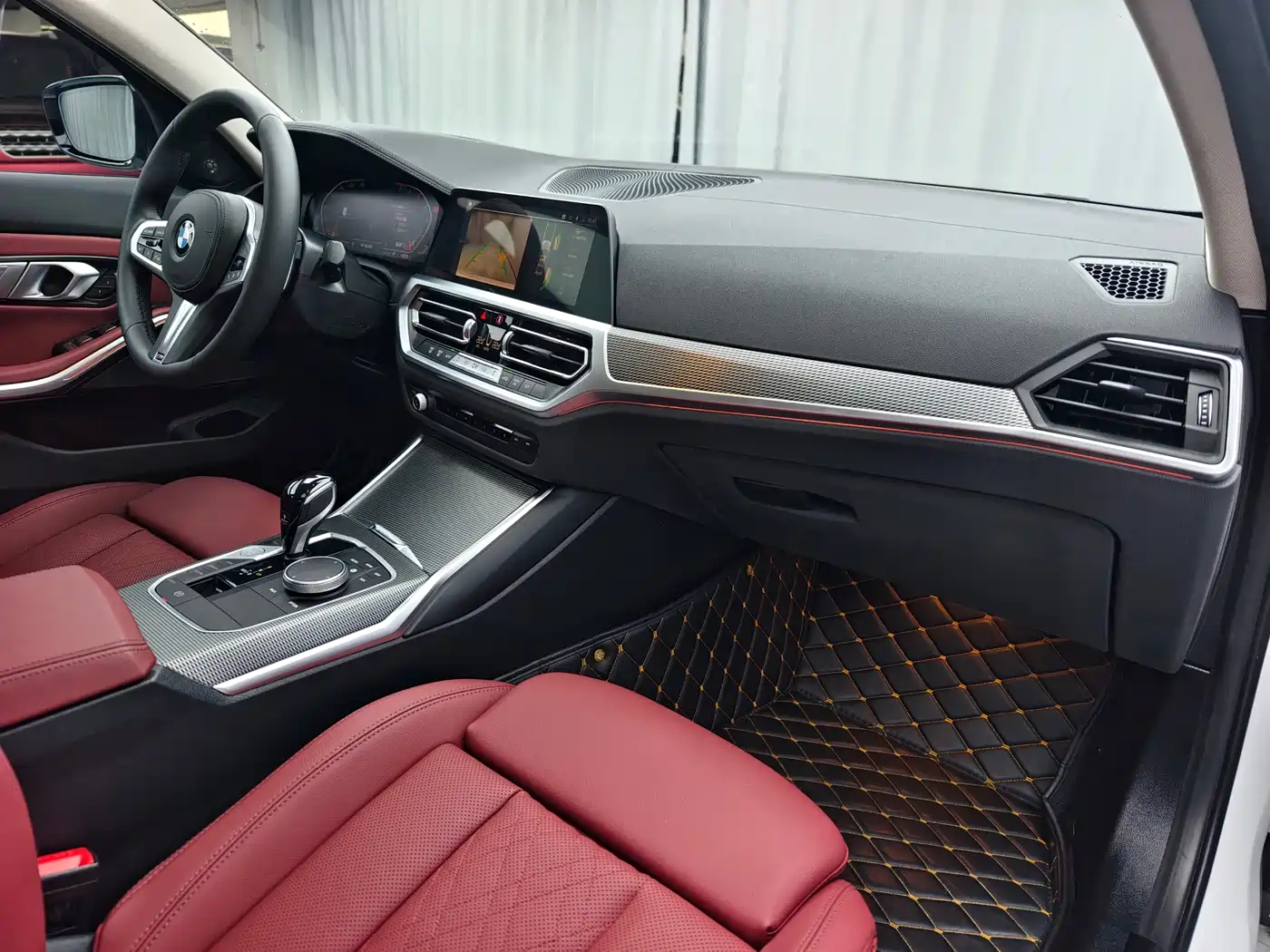 BMW 3 Series 2022 325i M Sport Shadow Edition фото 16
