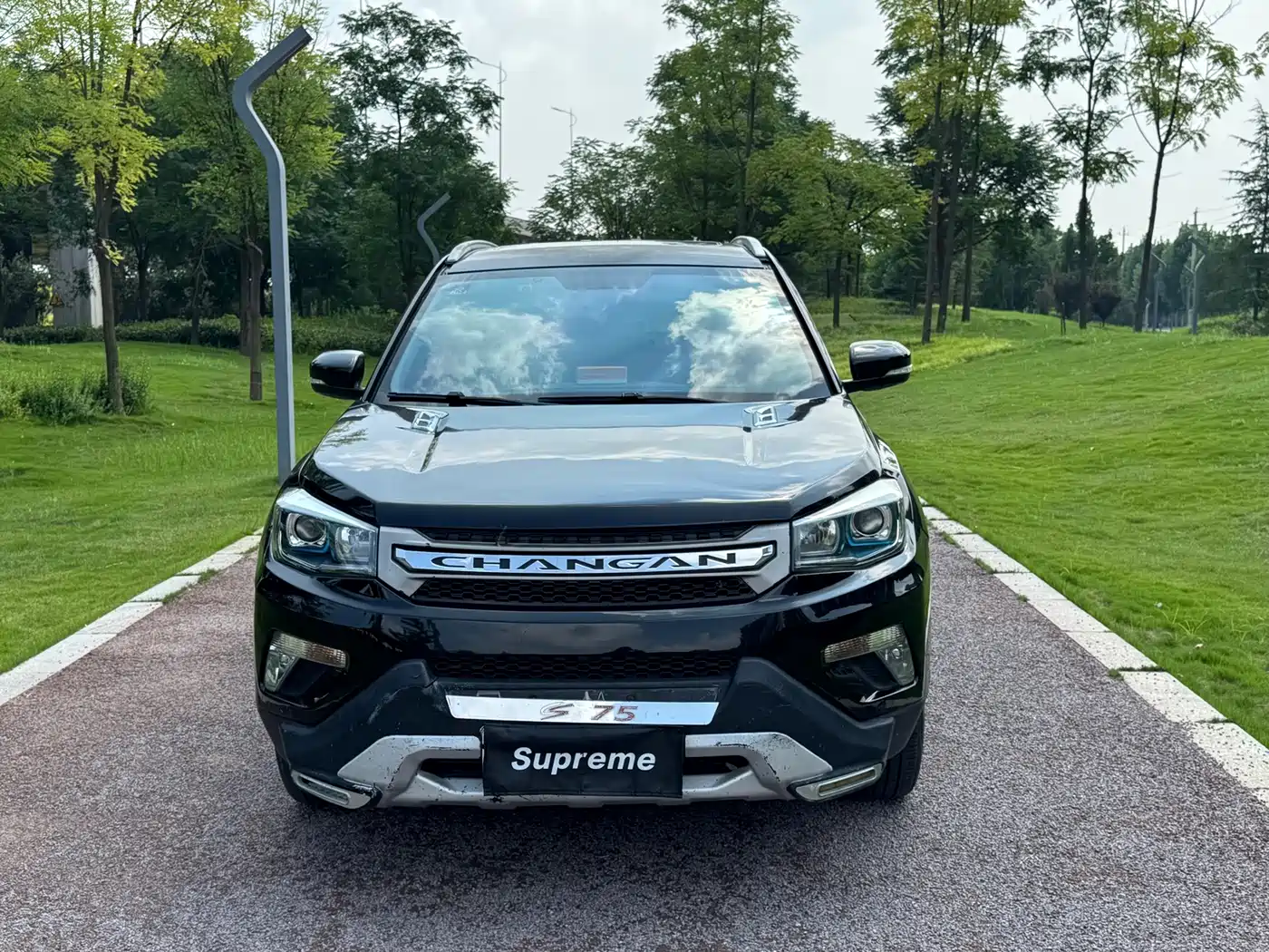 Photo 2 - Changan CS75
