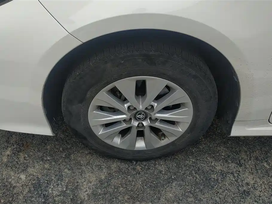 Toyota Corolla 2019 1.2T S-CVT GL Pioneer Edition фото 6