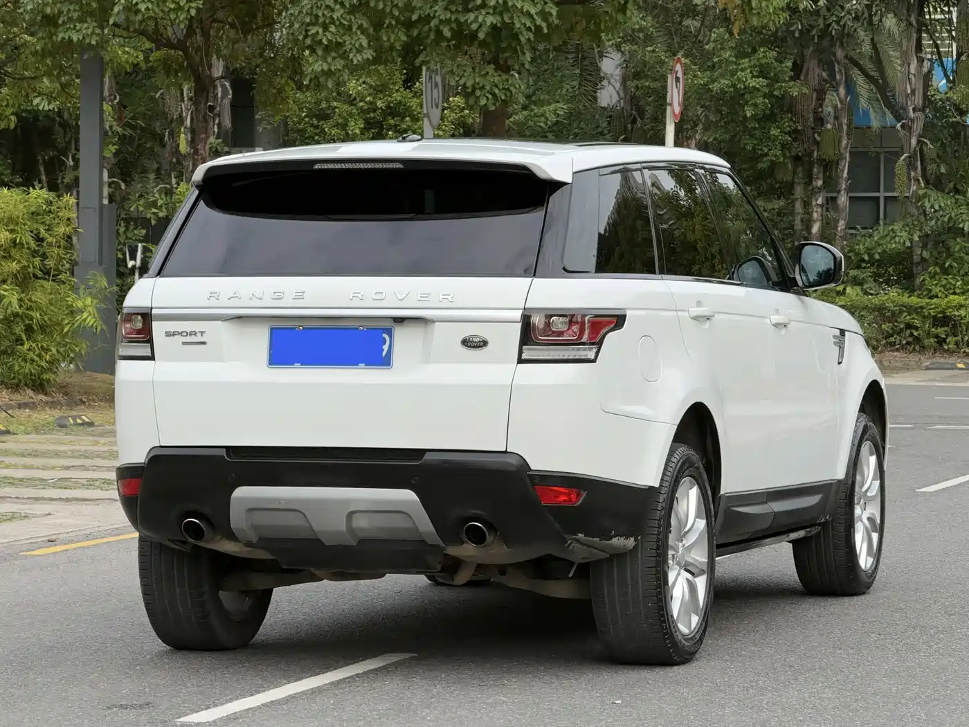 Land Rover Range Rover Sport 2014 3.0 SC V6 HSE фото 16