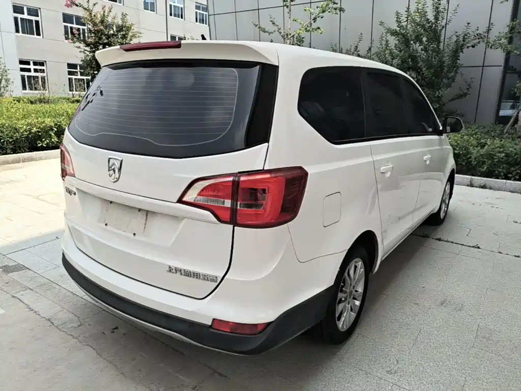 Baojun 730 2021 2019 1.5L Manual Value Edition 7-Seater China VI