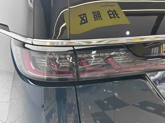 Voyah Auto Voyah Dreamer 2025 PHEV AWD Flagship Kunpeng Edition фото 18