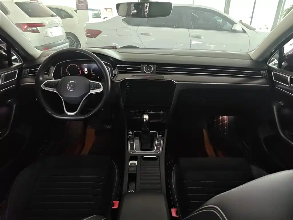 Volkswagen Magotan 2020 330TSI DSG Luxury фото 9