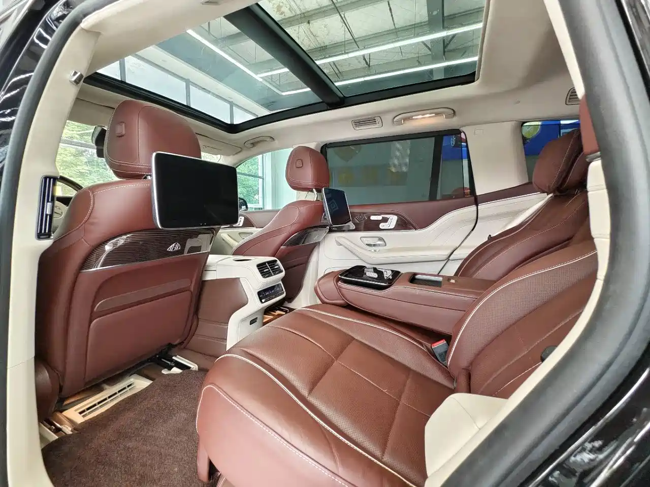 Mercedes-Benz Maybach GLS 2022 GLS 480 4MATIC фото 13