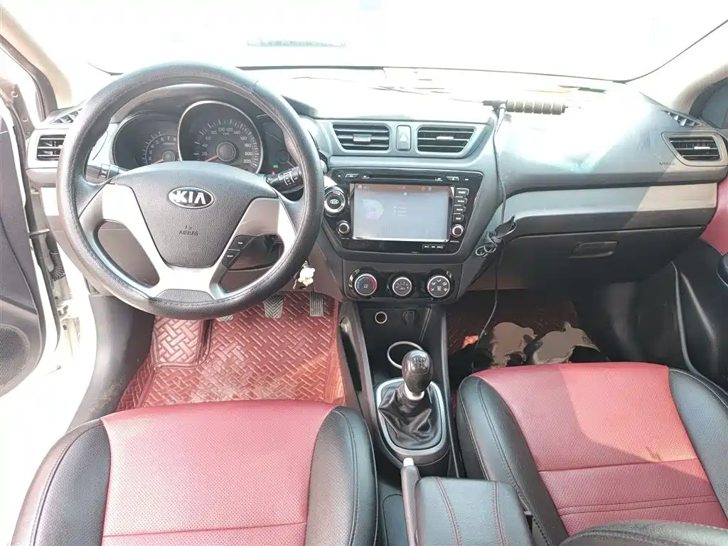 Kia K2 2015 Hatchback 1.4L MT GLS Cool Edition фото 6