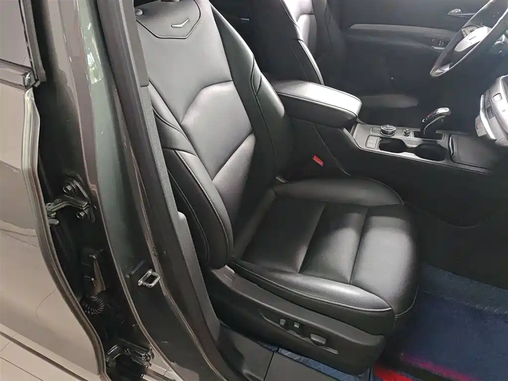 Cadillac XT4 2018 28T FWD Leading Edition фото 25