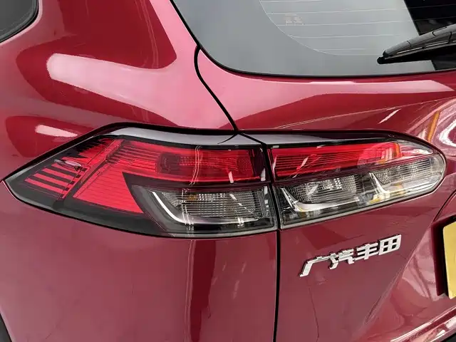 Toyota Frontlander 2022 2.0L CVT Luxury Edition фото 18