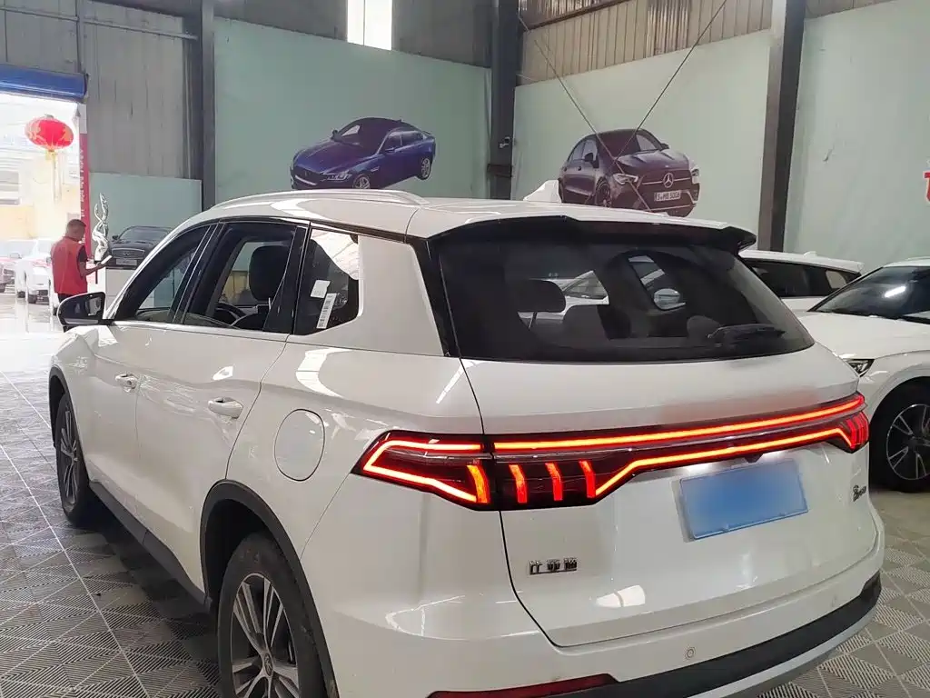 Photo 7 - BYD Song Pro