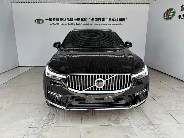 Volvo XC60 2024 B5 AWD Zhiyuan Luxury Edition — фото 2