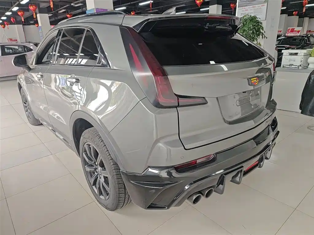 Cadillac XT4 2018 28T FWD Leading Edition фото 5