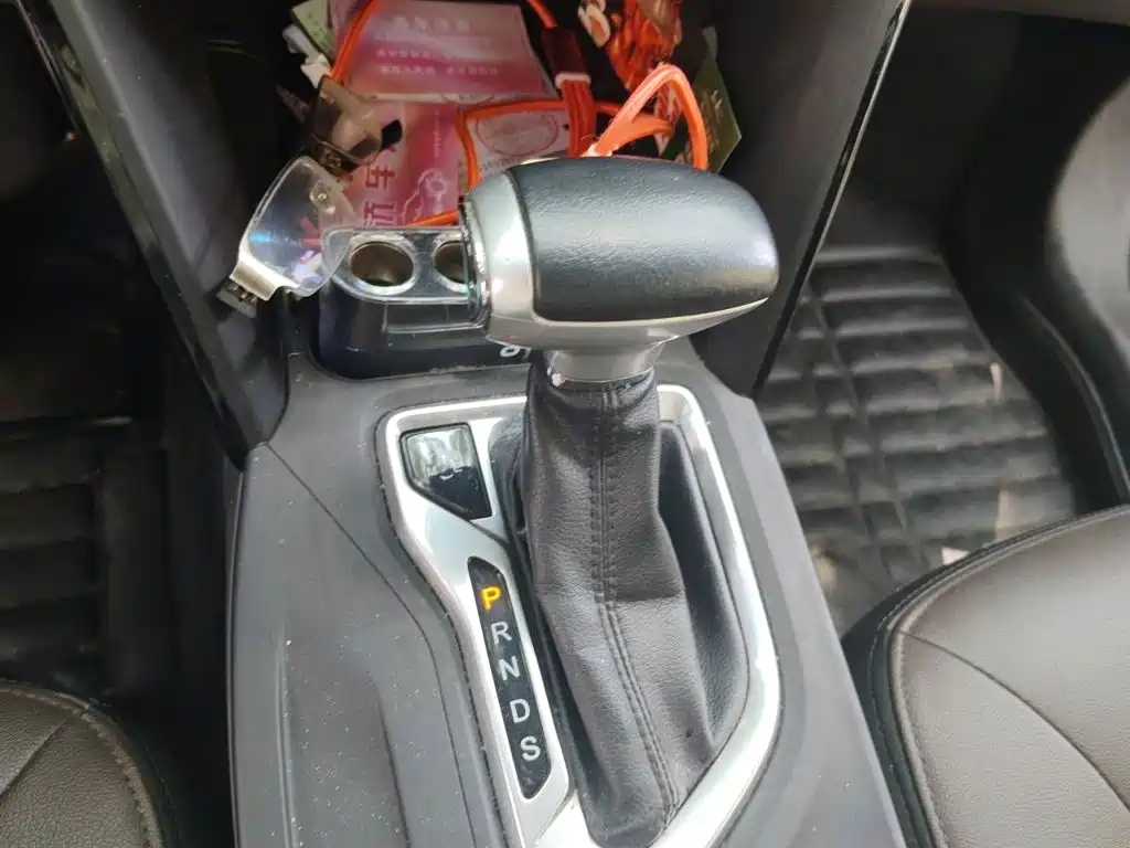 GAC Trumpchi GS4 2015 2015 200T G-DCT Luxury Edition