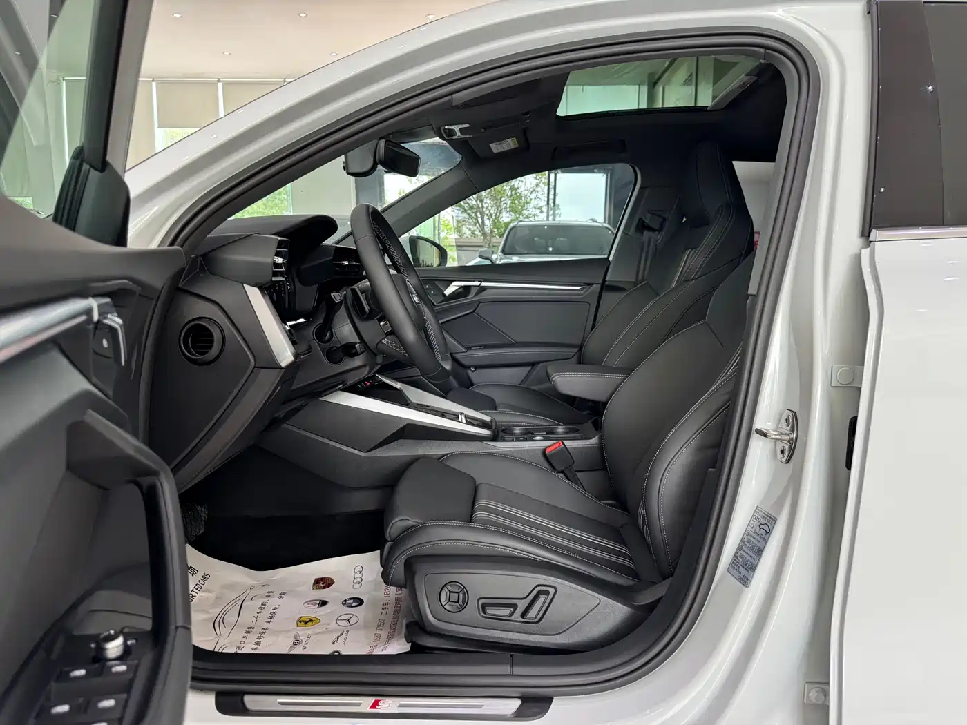 Audi A3 2024 Model Sportback 35 TFSI Fashion Sport фото 3
