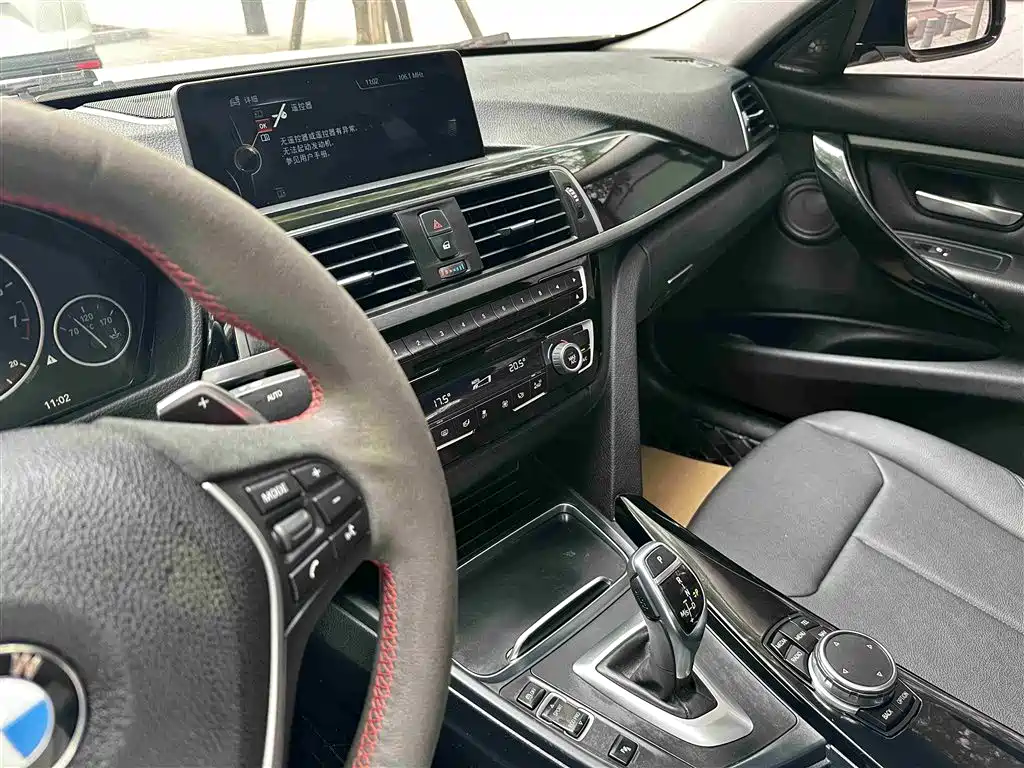 BMW 3 Series 2017 320Li M Sport фото 11