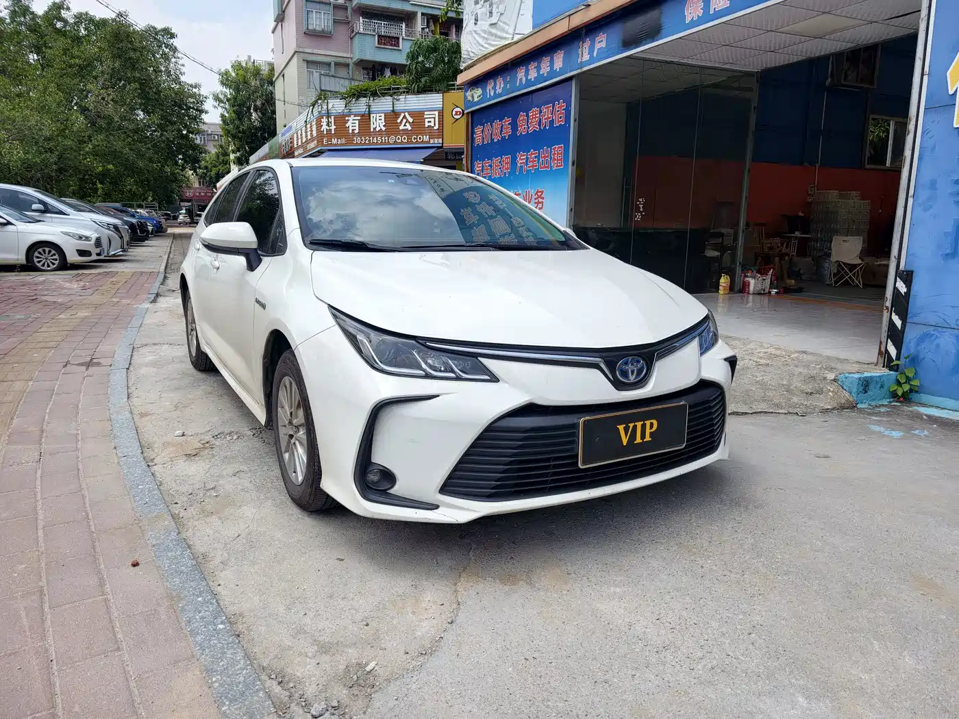 Photo 2 - Toyota Corolla