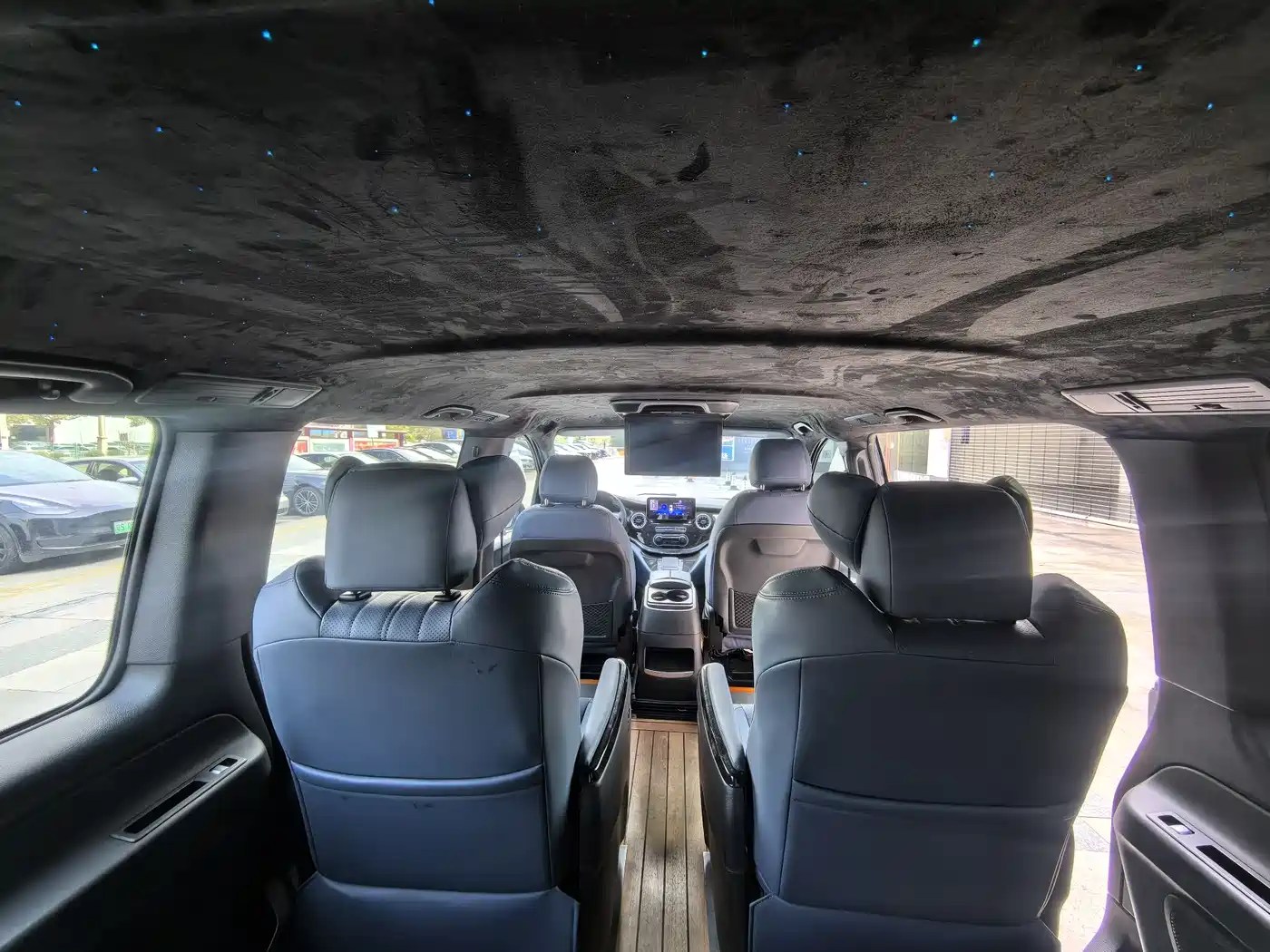 Mercedes-Benz Vito 2021 2.0T Business Edition 7-seater фото 8
