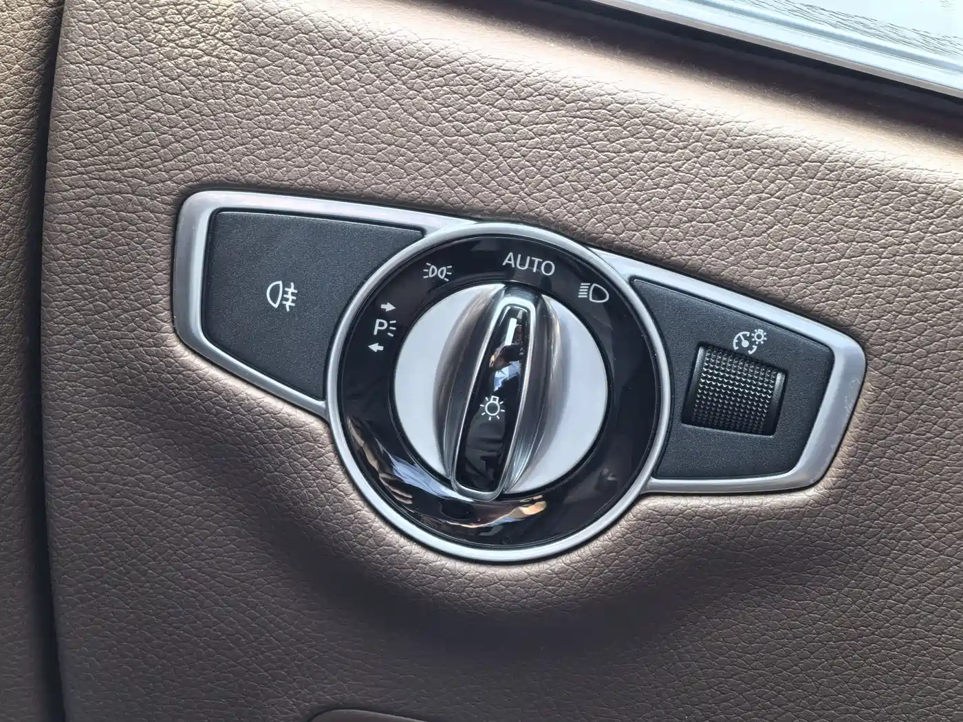 Mercedes-Benz E-Class 2019 Facelift E 300 L Sport Luxury фото 19