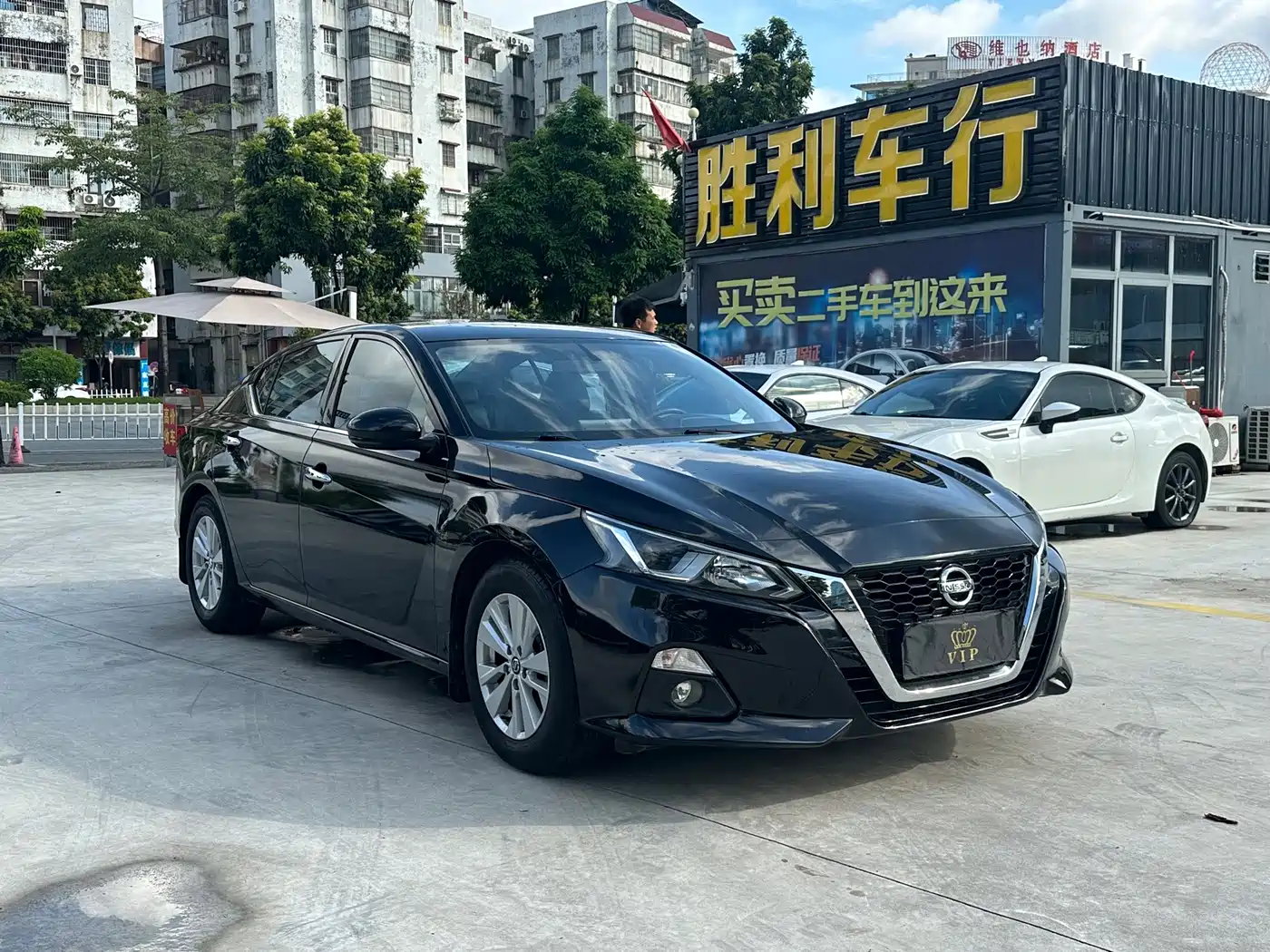 Фото 2 - Nissan Teana