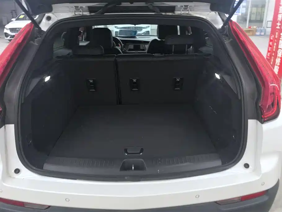 Cadillac XT4 2022 28T FWD Style фото 4
