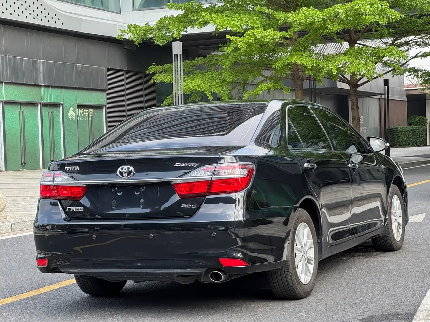 Toyota Camry 2016 2.0G 10th Anniversary Leading Edition фото 6