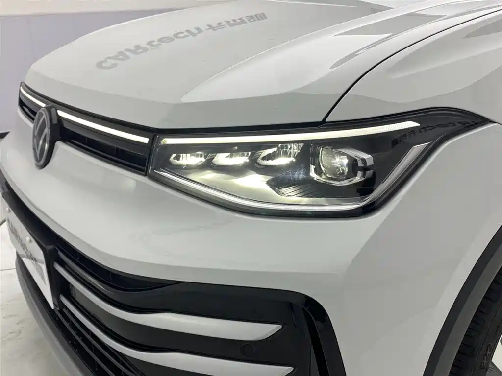 VOLKSWAGEN TUYUE